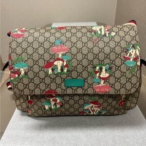 Gucci Supreme Mushroom Canvas